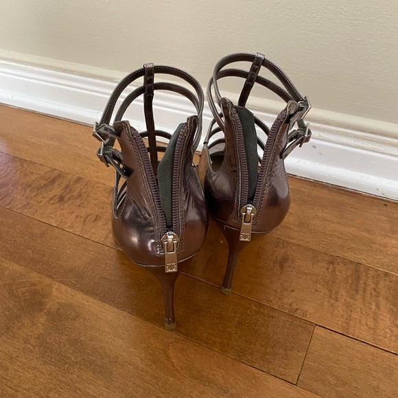 Yvanka trump metallic heels - Picture 6 of 7